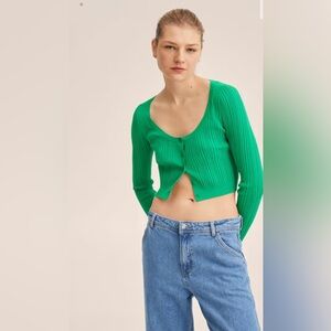 NWT MNG MANGO. GREEN fine knit cropped cardigan